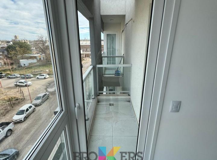 Departamento 1 dormitorio con cochera en Cipolletti - ALQUILER  4