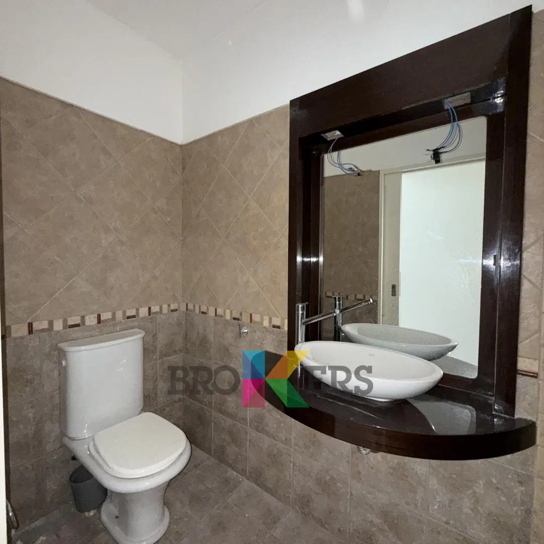 Casa 4 dormitorios en Cipolletti. EN VENTA 2