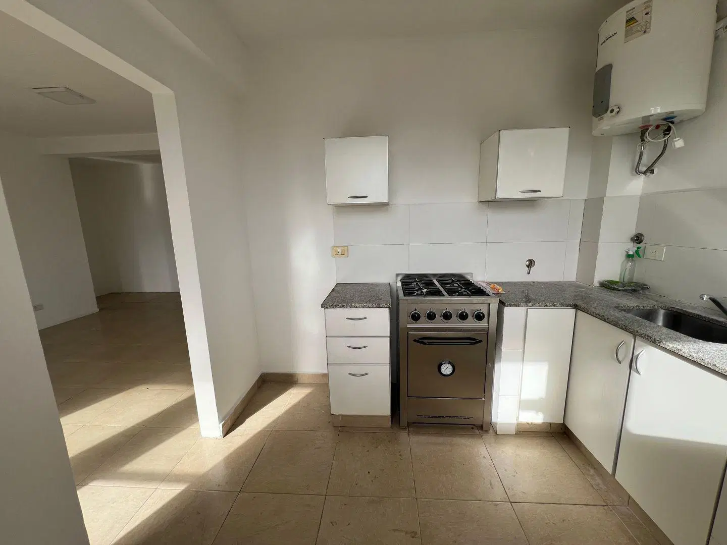 Departamento 2 ambientes. | Nstra. Sra de la Merced al 4800 2