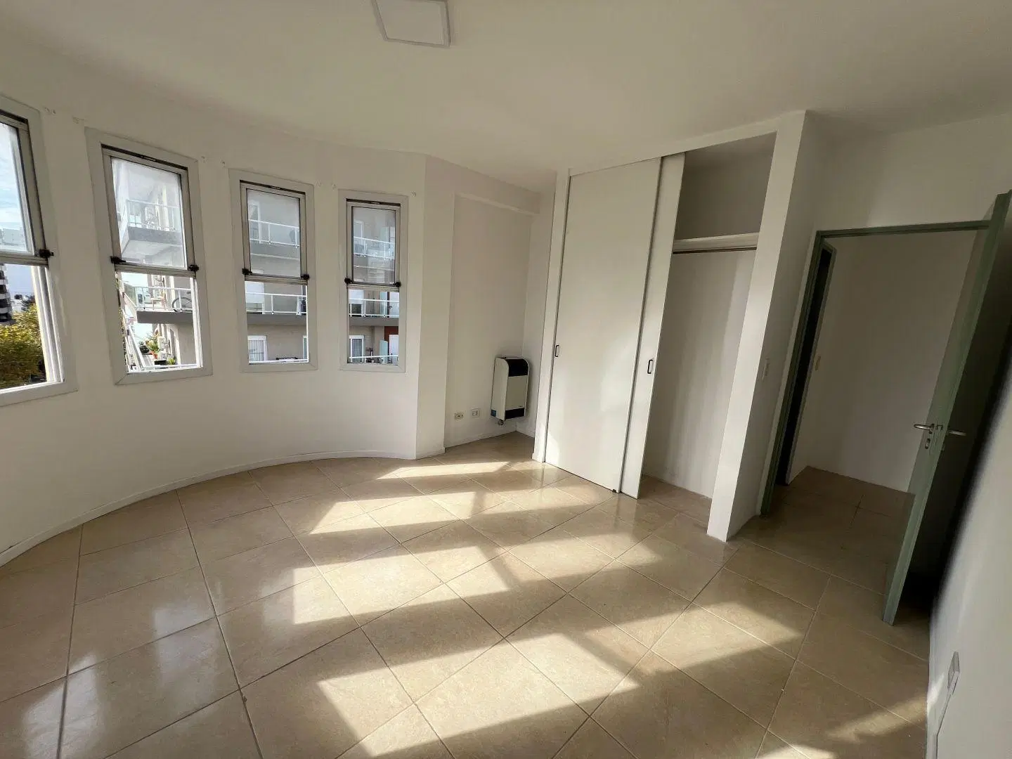 Departamento 2 ambientes. | Nstra. Sra de la Merced al 4800 3