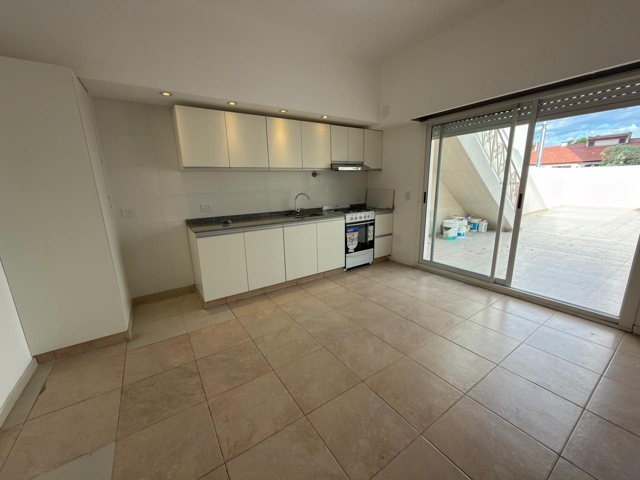 Departamento 3 ambientes. | Asunción al 2400
