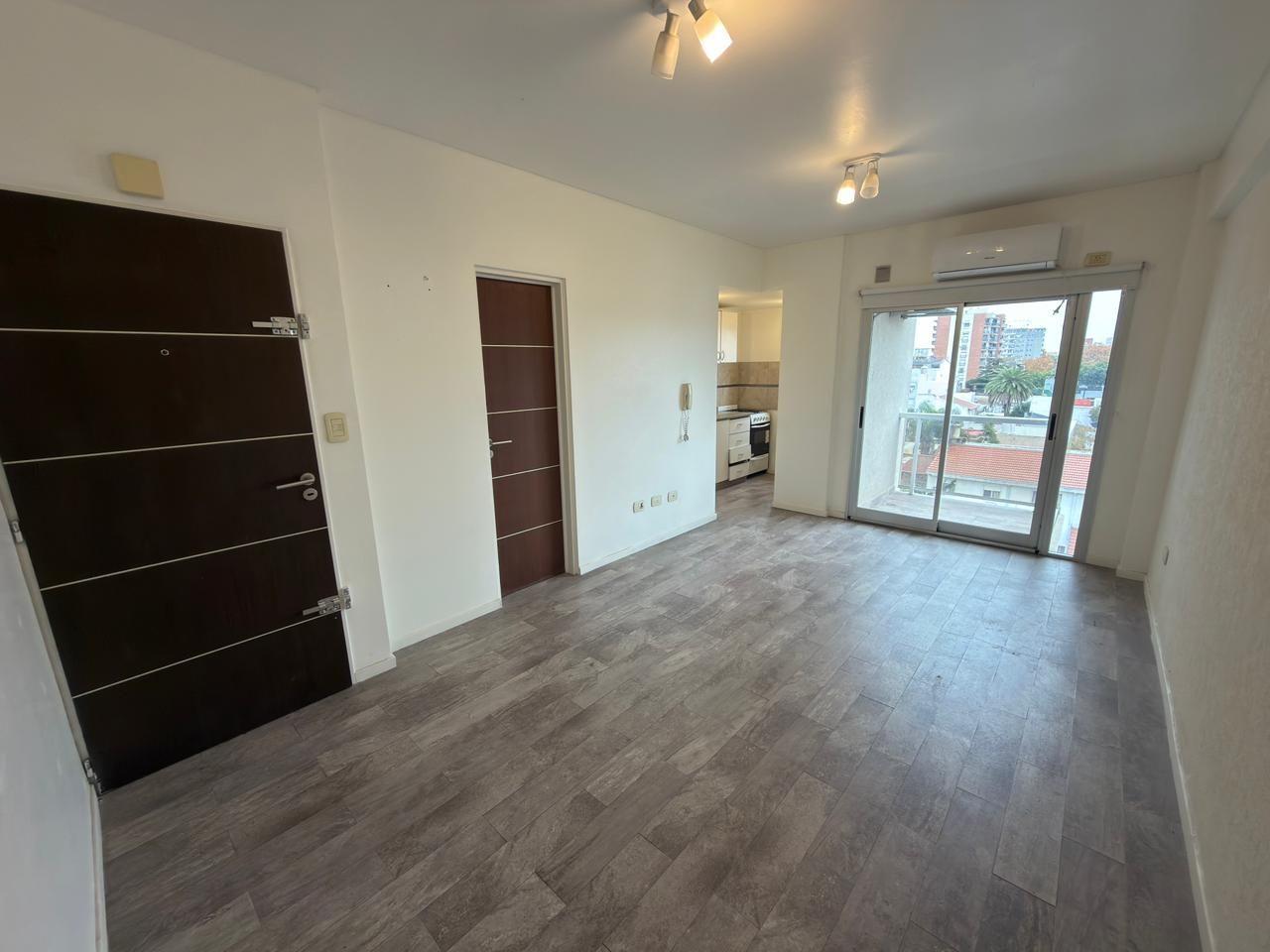 Departamento 2 ambientes. | Av. San Martin al 1900