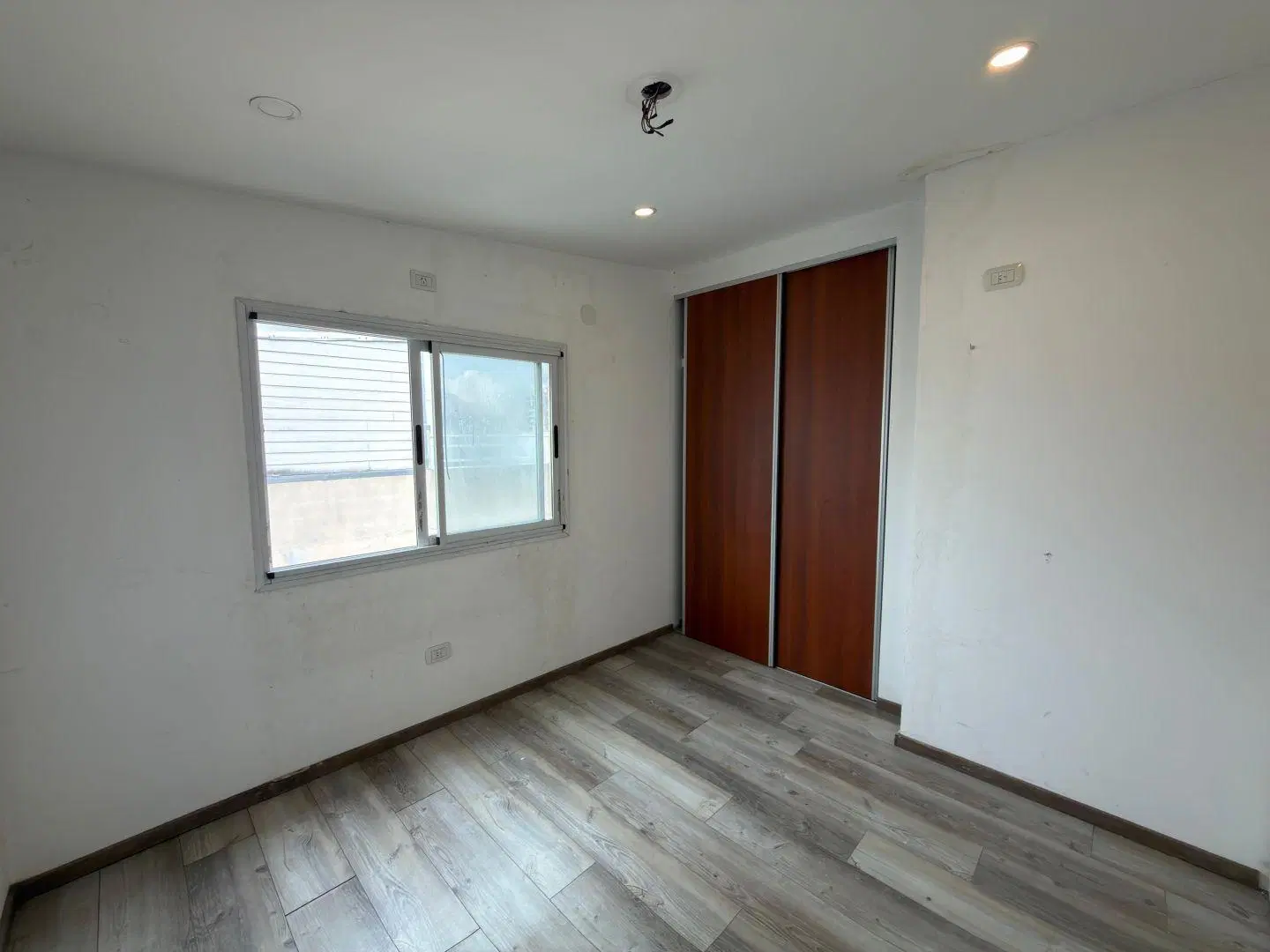 Departamento 4 ambientes. | Lisandor Medina al 2000 5