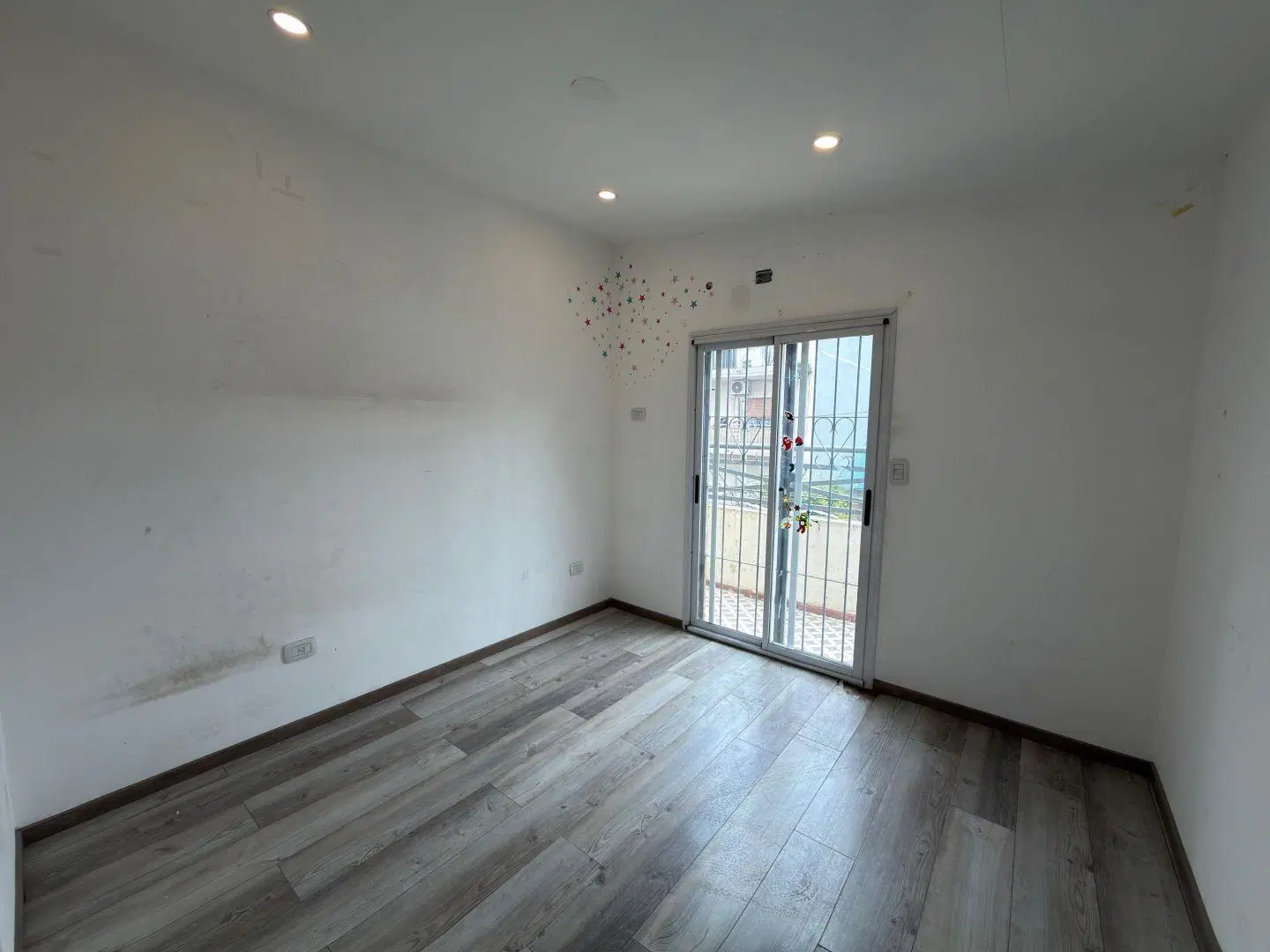 Departamento 4 ambientes. | Lisandor Medina al 2000 3