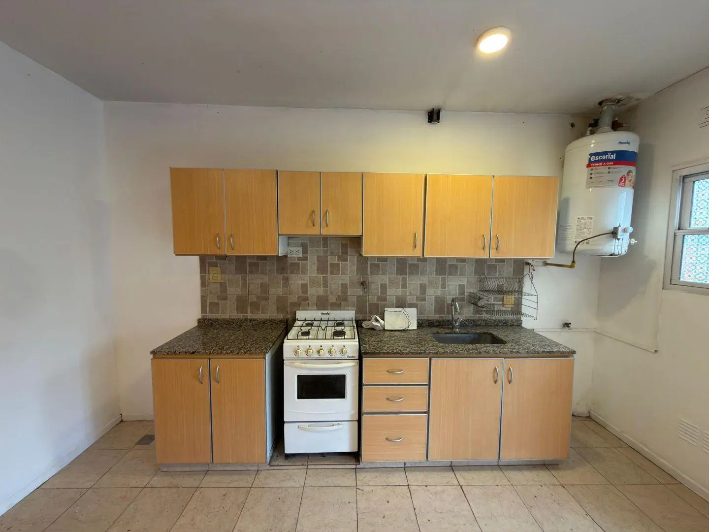 Departamento 4 ambientes. | Lisandor Medina al 2000 1