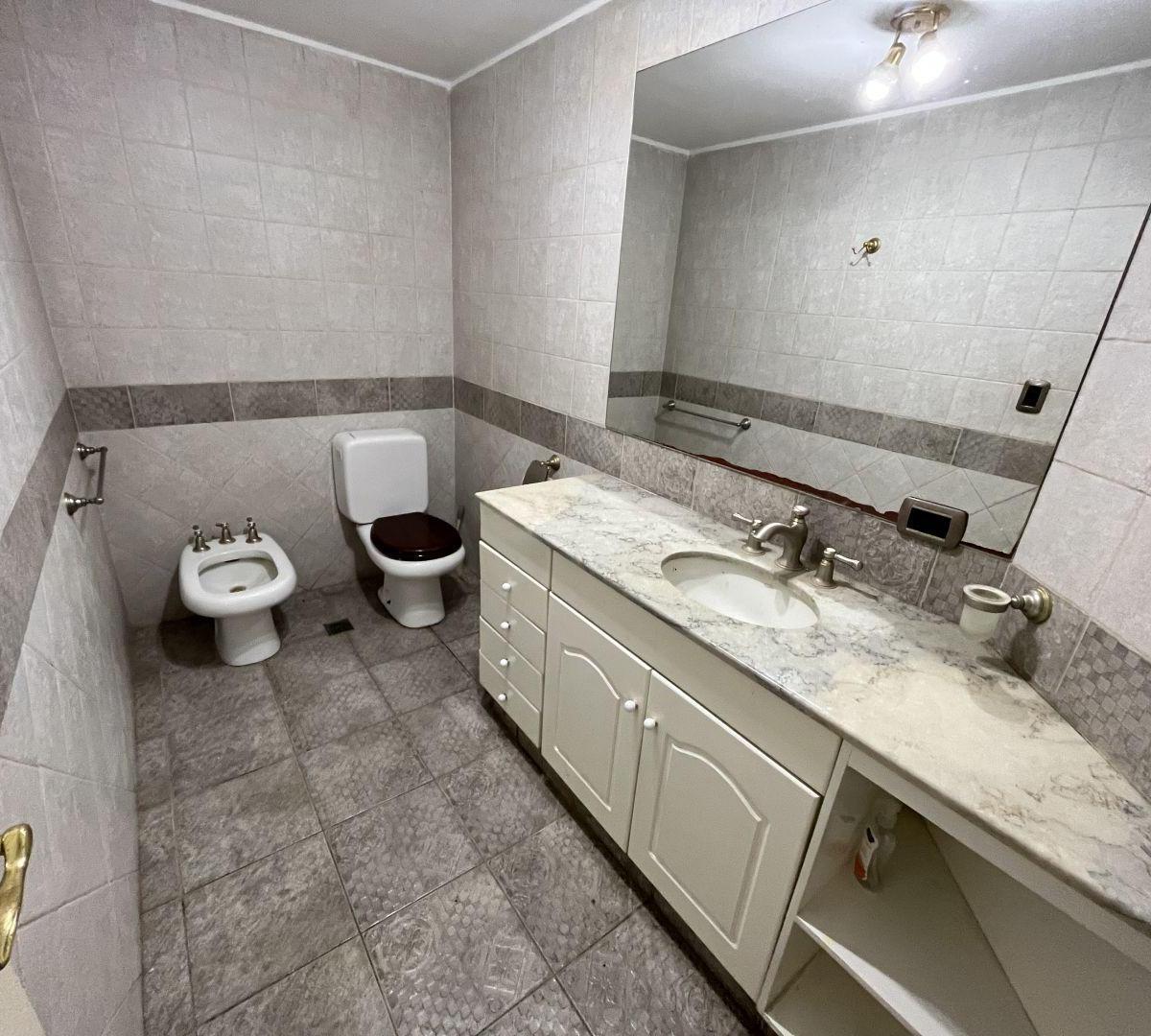 Casa 5 ambientes. | Ruta 25 y Av. San Fernando al UF 200
