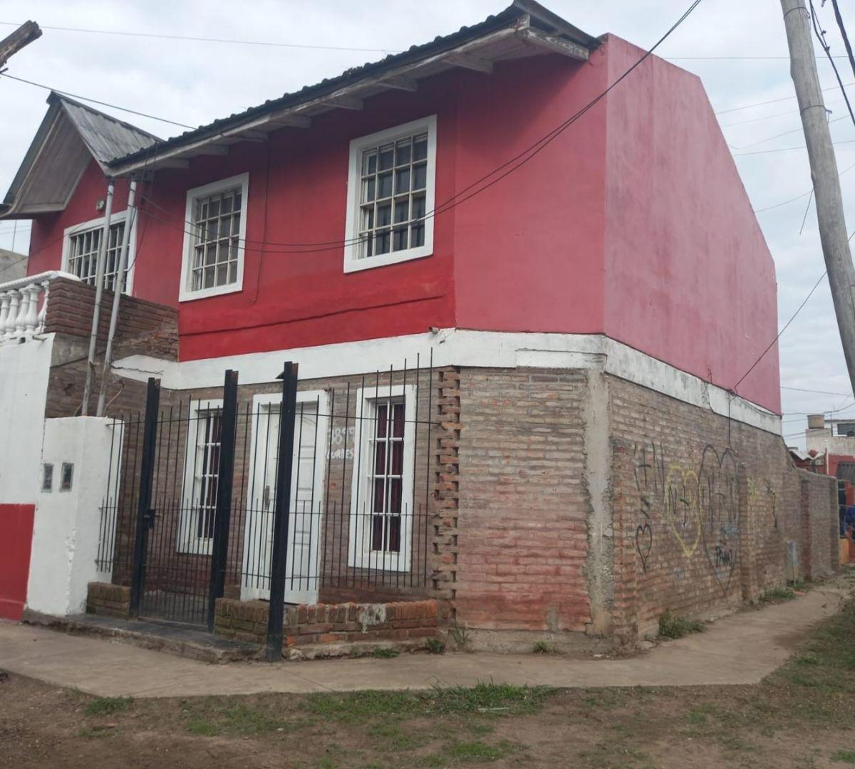 Casa 7 ambientes o mas. | Lourdes al 3800