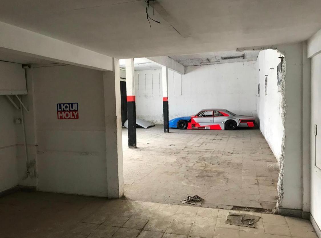 Local. | Letonia y Perón 3