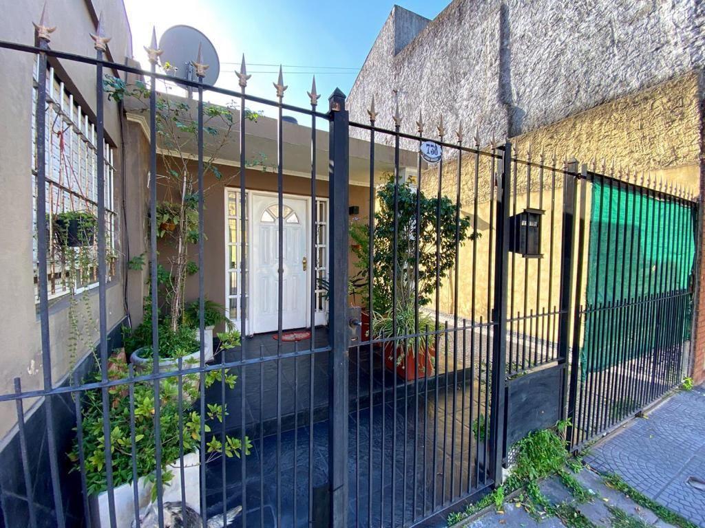 Casa 4 Ambientes. | Int. Juan Irigoin Al 700 4