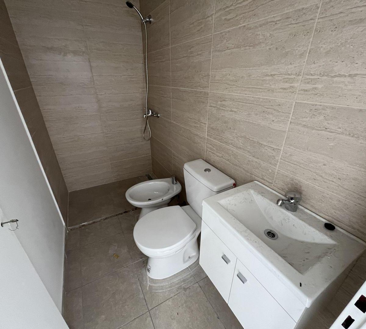 Departamento 3 Ambientes. | Irigoin y Jose Maria Paz 2