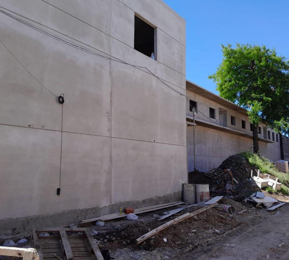 Departamento 3 Ambientes. | Irigoin y Jose Maria Paz 4
