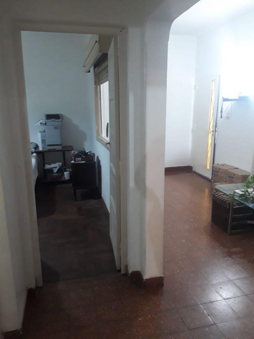 Casa 4 Ambientes. | Av Pres. Juan Domingo Peron Al 2500 5