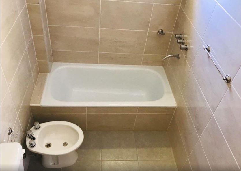 Departamento 2 Ambientes. | Int. Juan Irigoin Al 900 5