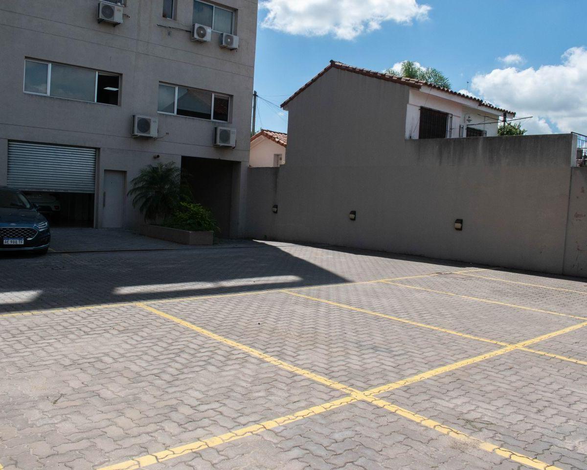 Departamento 4 Ambientes. | Av Ricardo Balbin Al 400 5