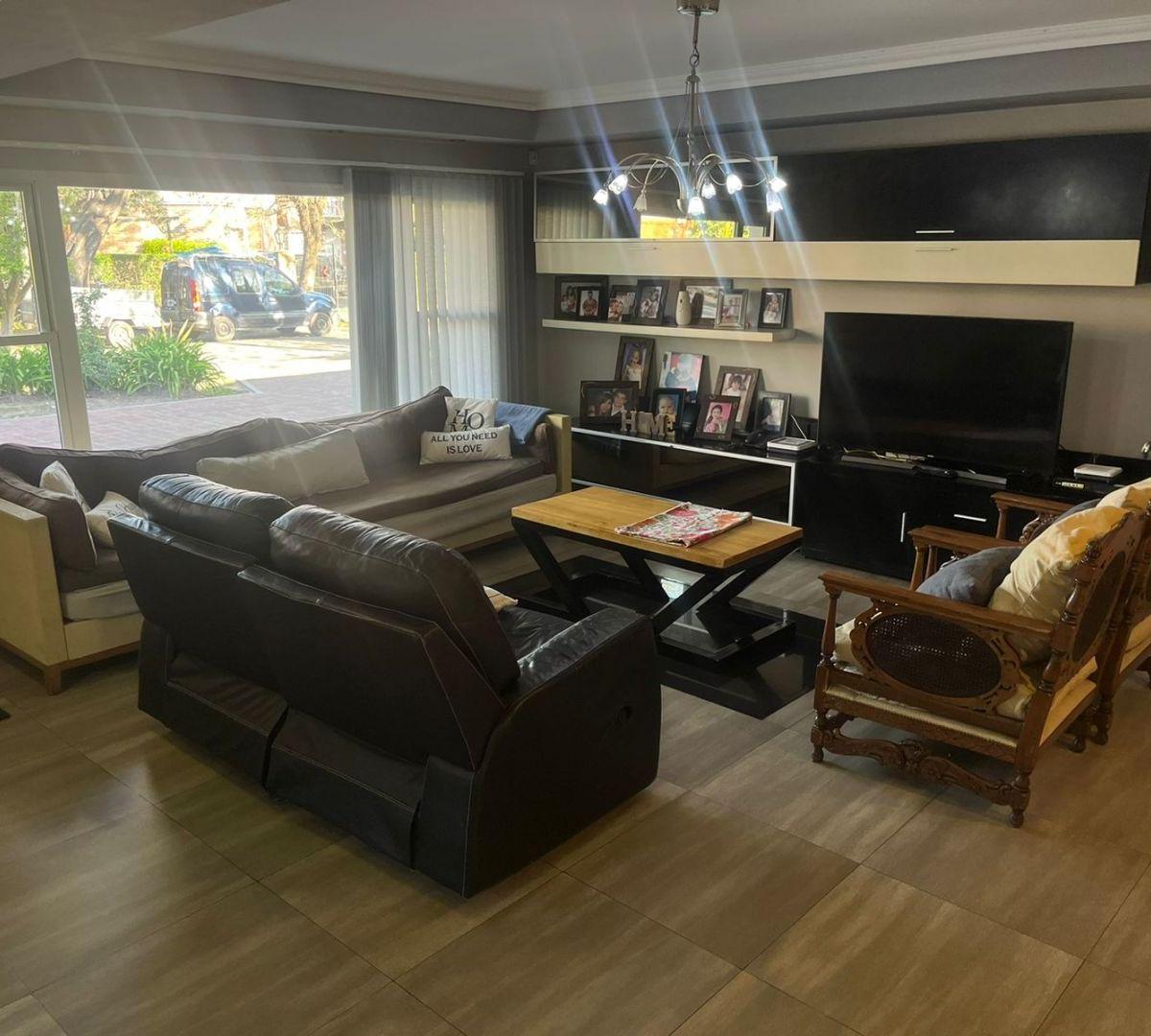 Foto de Casa 5 ambientes. | Aristobulo del Valle al 2500, imagen 3