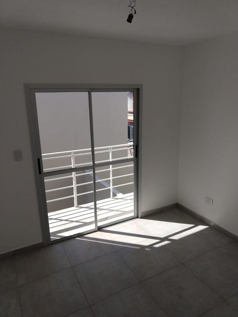 Departamento 4 Ambientes. | Av Santa Fe Al 1100 2