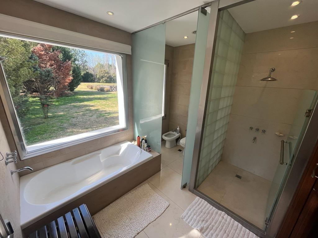 Casa 7 ambientes o mas. | Ruta 6