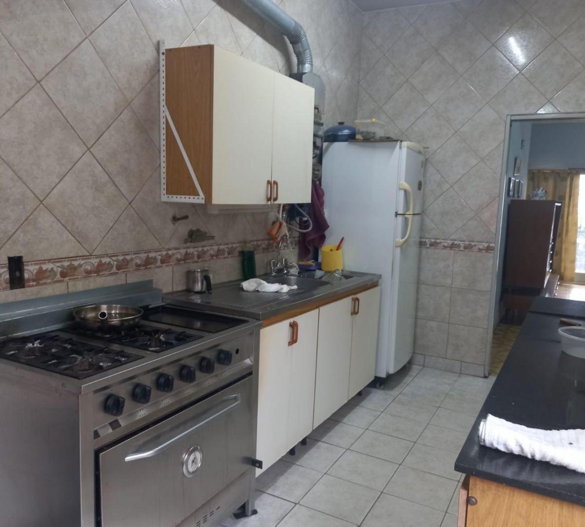 Departamento 5 ambientes. | Av. Pres. Arturo Illia al 6200