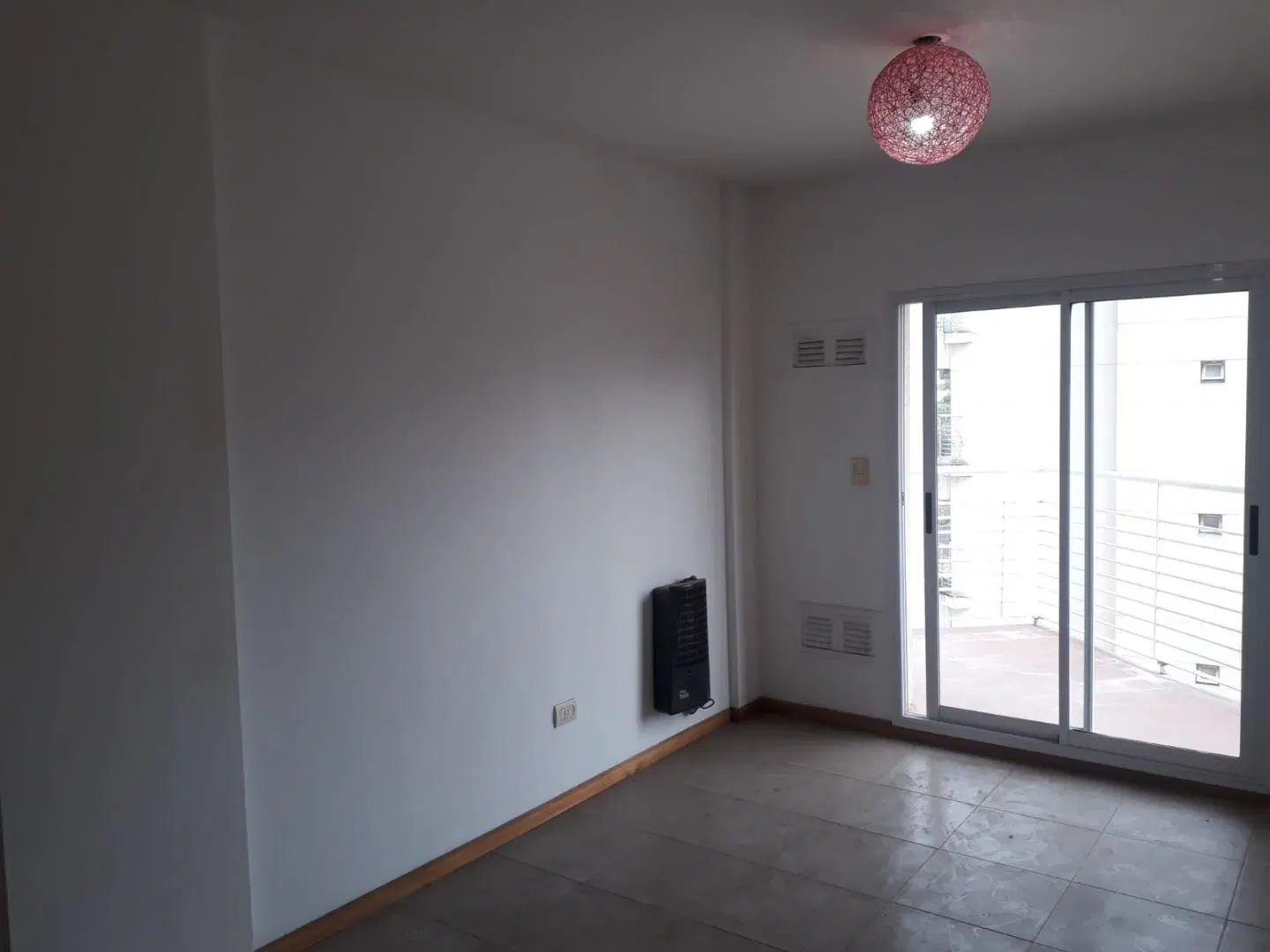 Departamento 2 ambientes. | Gral Las Heras al 1300 4