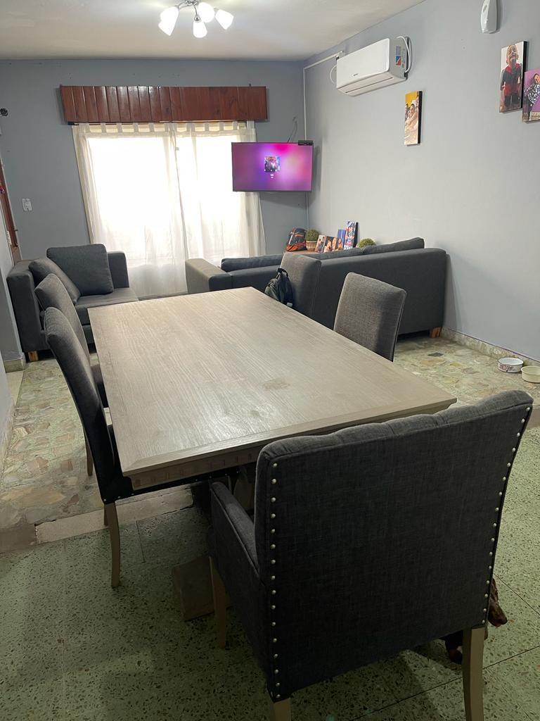 Casa 3 ambientes. | Int. Juan Irigoin al 3900