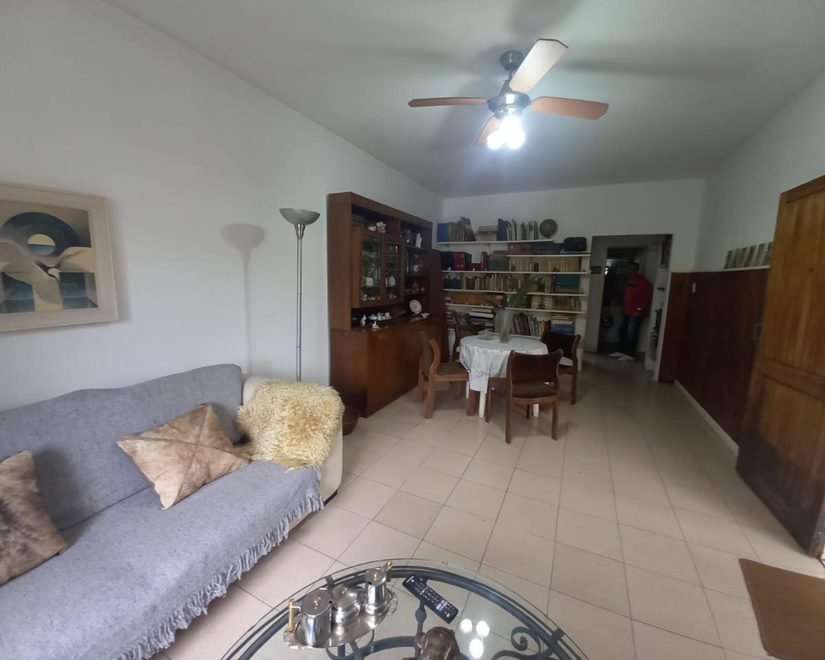 Casa 5 ambientes. | Adolfo Alsina al 1100