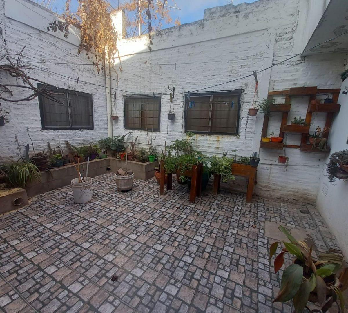 Casa 6 Ambientes. | Tupac Amaru Al 4300 1