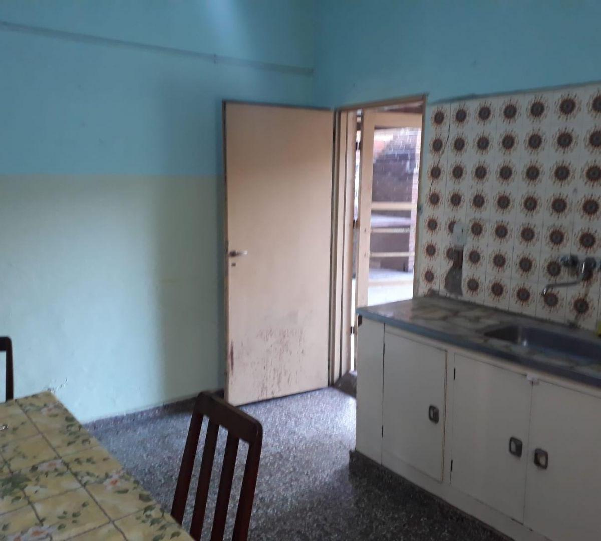 Casa 3 Ambientes. | Int. Juan Irigoin Al 4700 1
