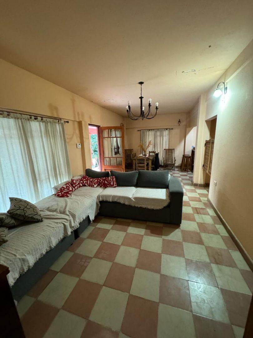 Casa 3 Ambientes. | Jose E. Uriburu Al 400 2