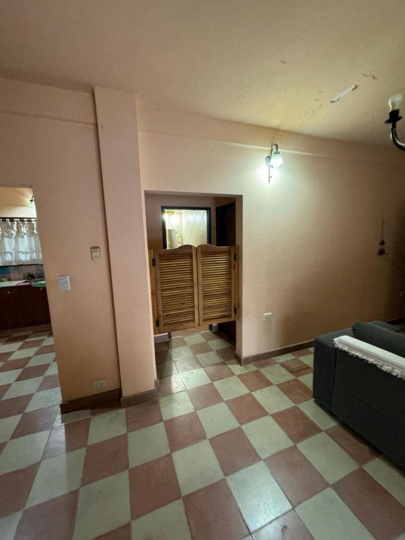 Casa 3 Ambientes. | Jose E. Uriburu Al 400 1