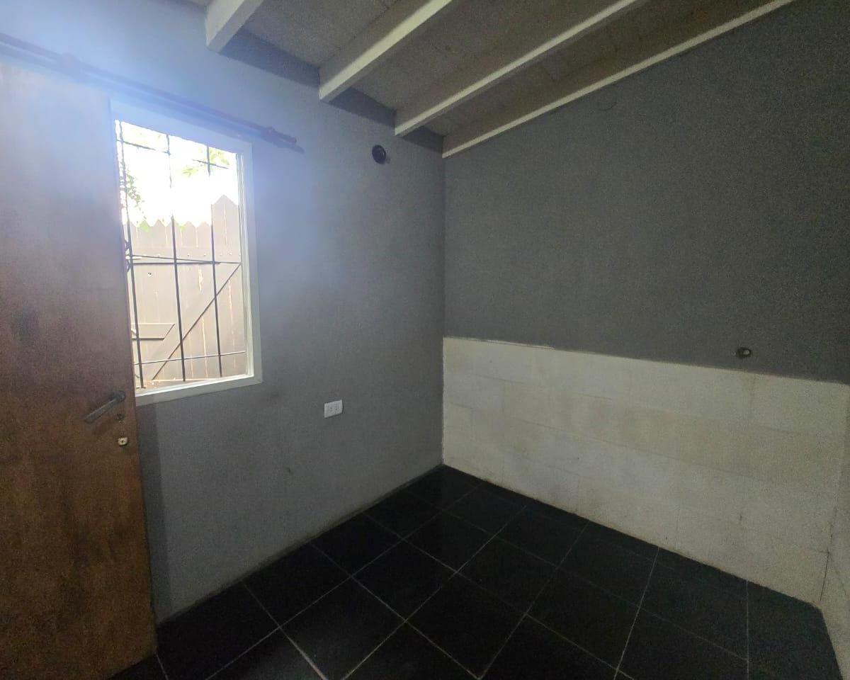 Casa 7 Ambientes o Mas. | Concejal Tribulato Al 5900 3