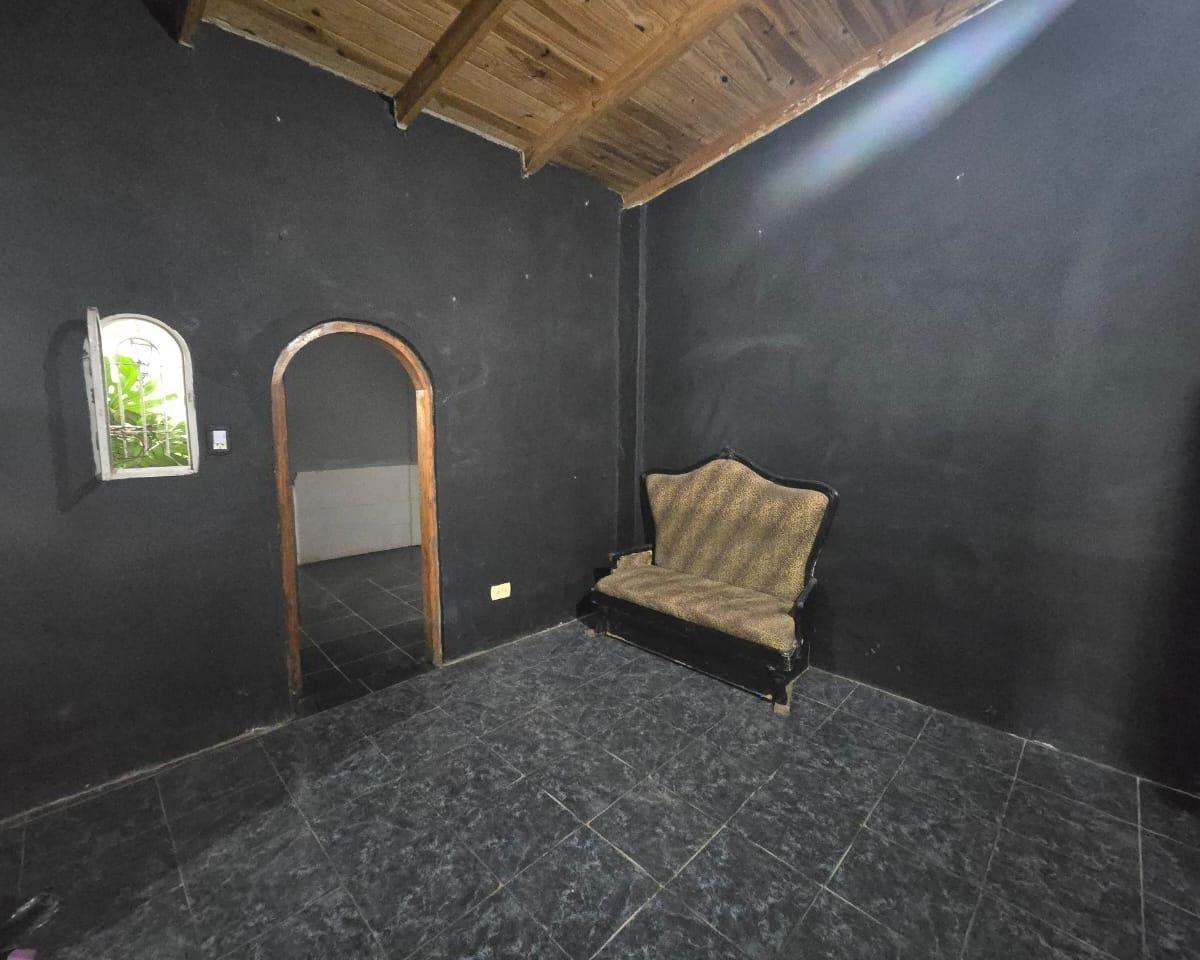 Casa 7 Ambientes o Mas. | Concejal Tribulato Al 5900 1
