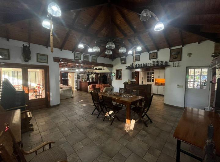 Casa 5 ambientes. | Aristobulo del Valle al 2500 5