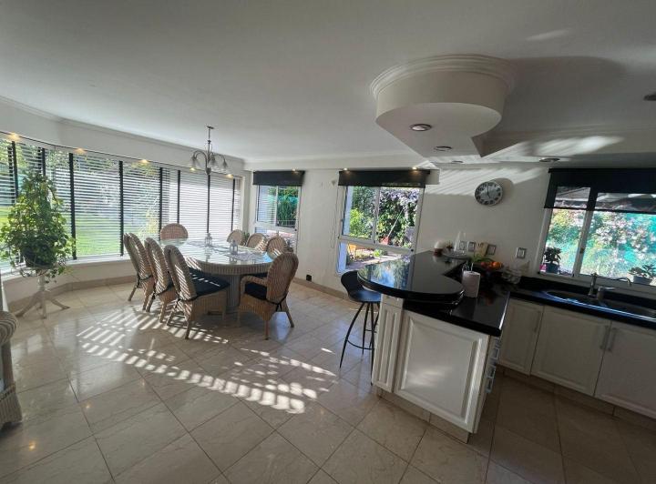 Casa 5 ambientes. | Aristobulo del Valle al 2500 2