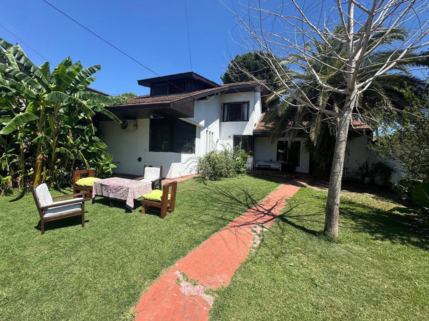 Casa 4 ambientes. | Tucuman al 1700