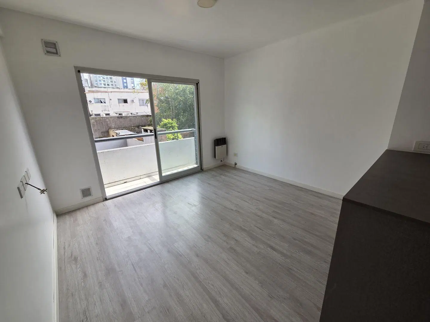Departamento monoambiente. | Juan José Paso al 900 4