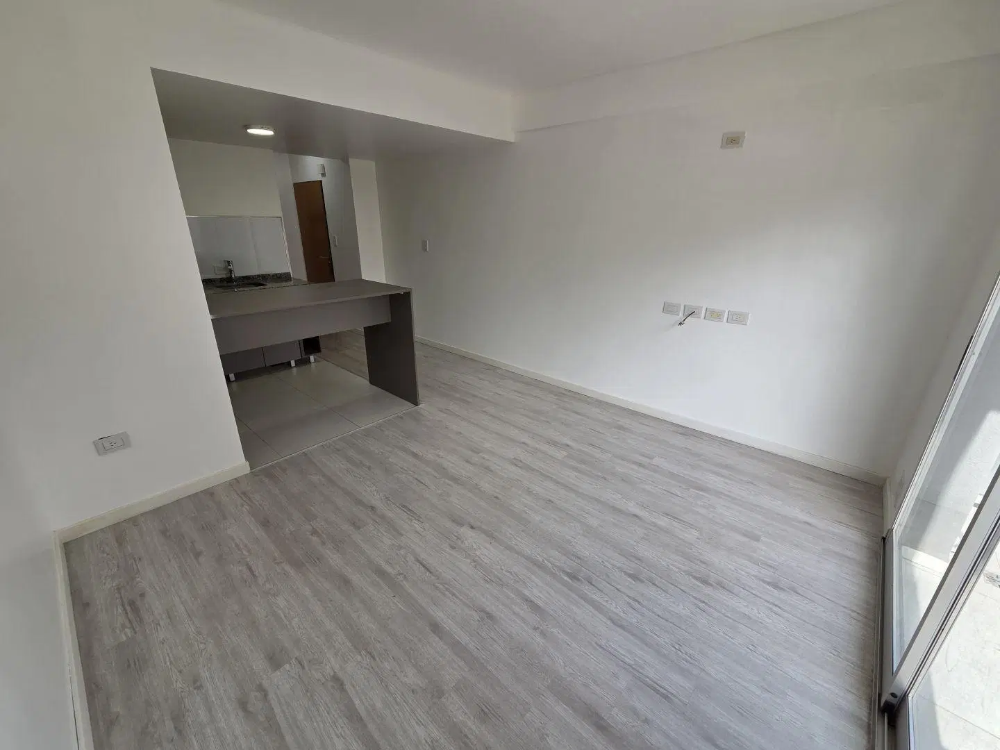 Departamento monoambiente. | Juan José Paso al 900 1