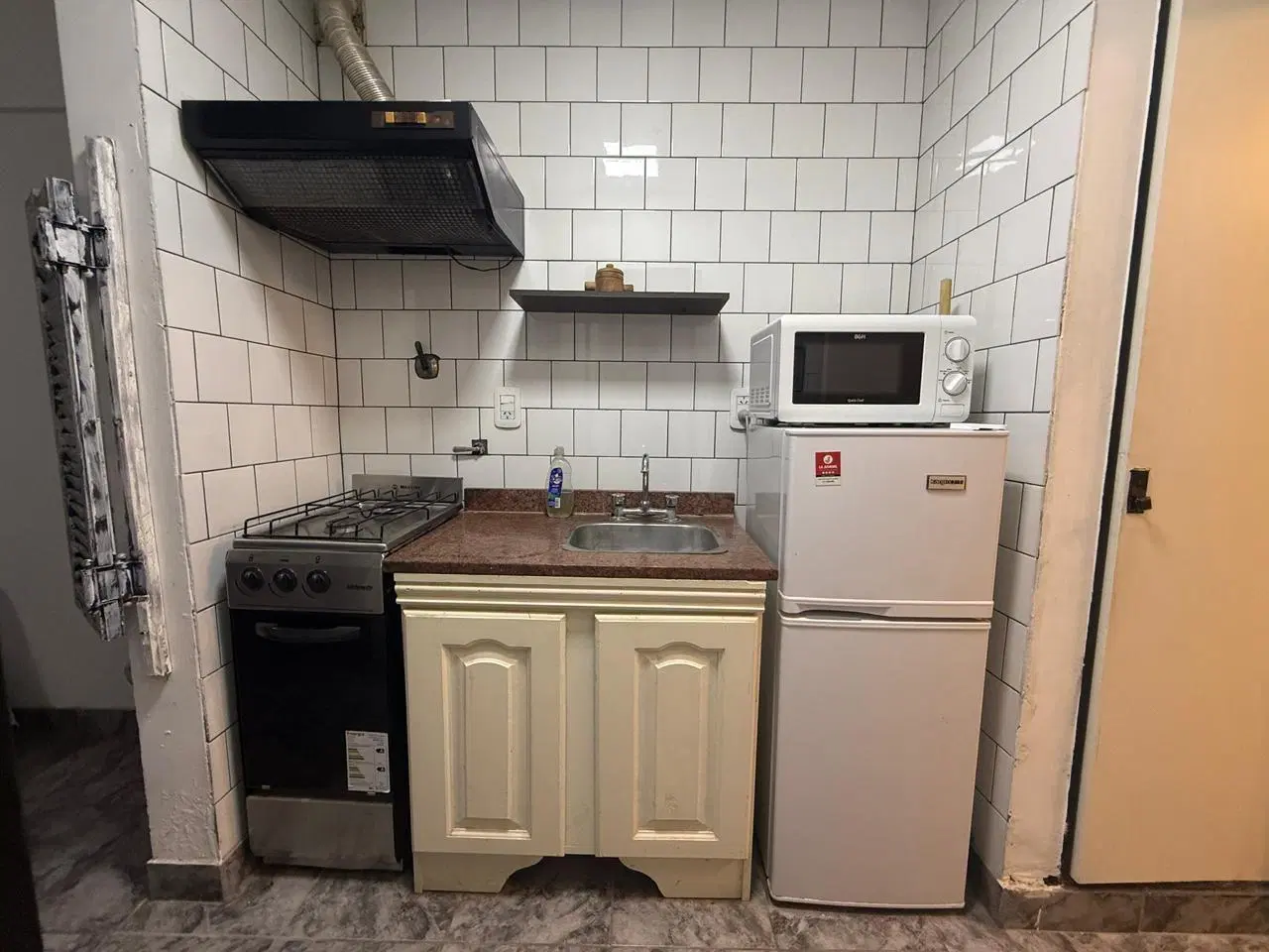 Departamento 2 ambientes. | Estevez al 3300 3