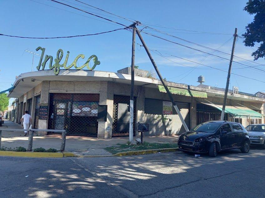 Local . | Miguel Cane al 2400