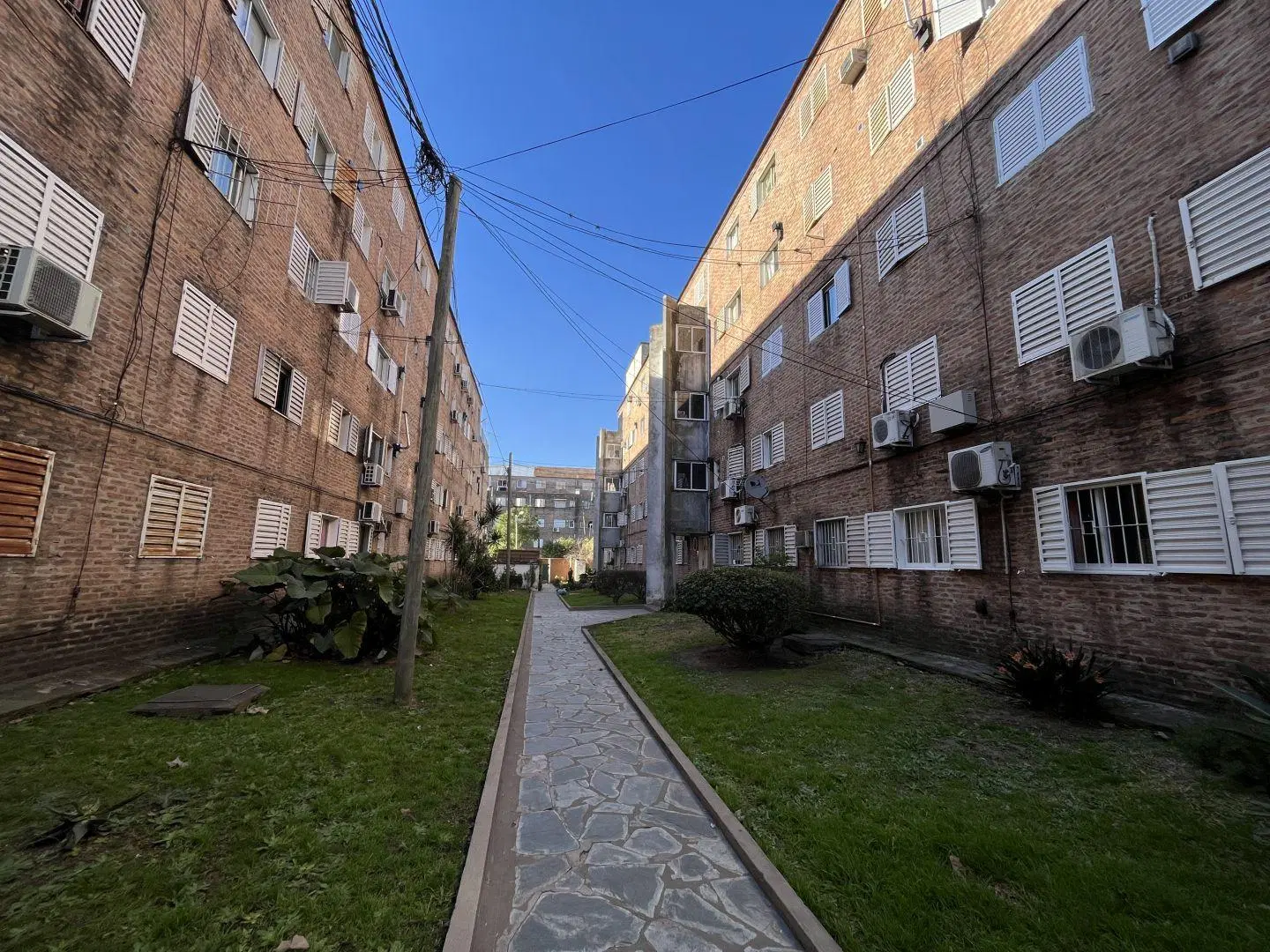Departamento 3 ambientes. | Av. Pres Juan Domingo Perón al 100 3