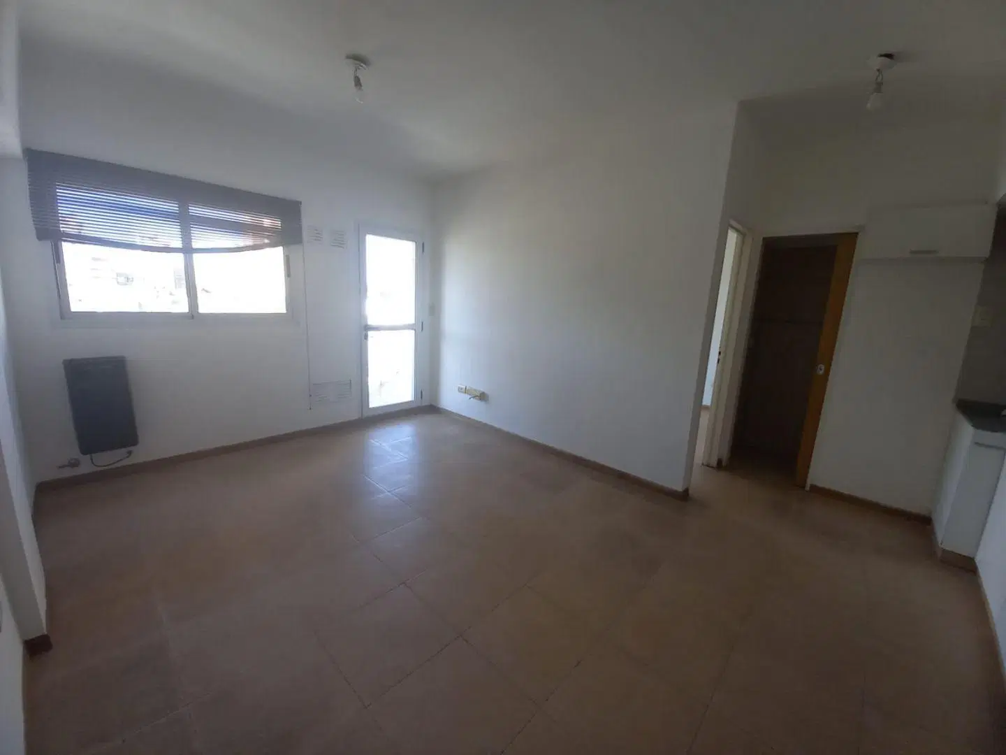 Departamento 2 ambientes. | Domingo Faustino Sarmiento al 1000 2