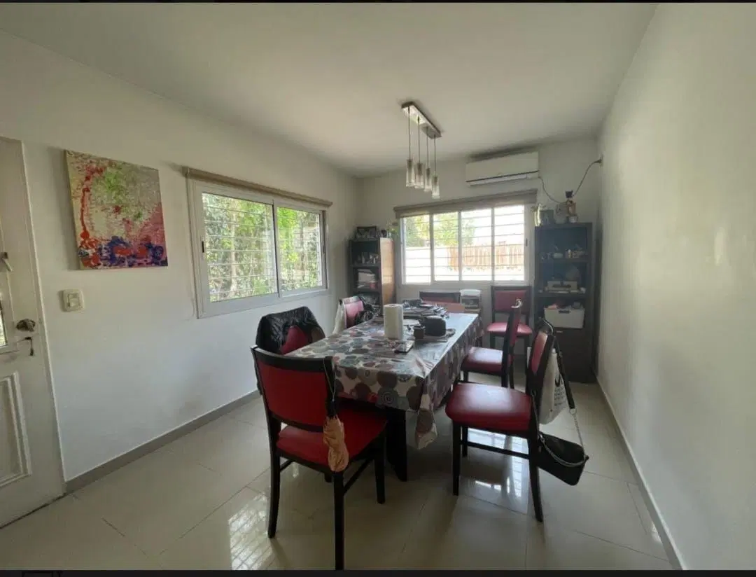 Casa 4 ambientes. | Maestra Clorinda Munzon al 900 8