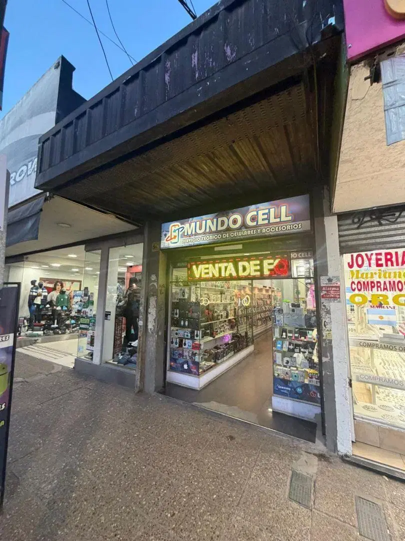 Local . | Av. del Libertador al 100 2