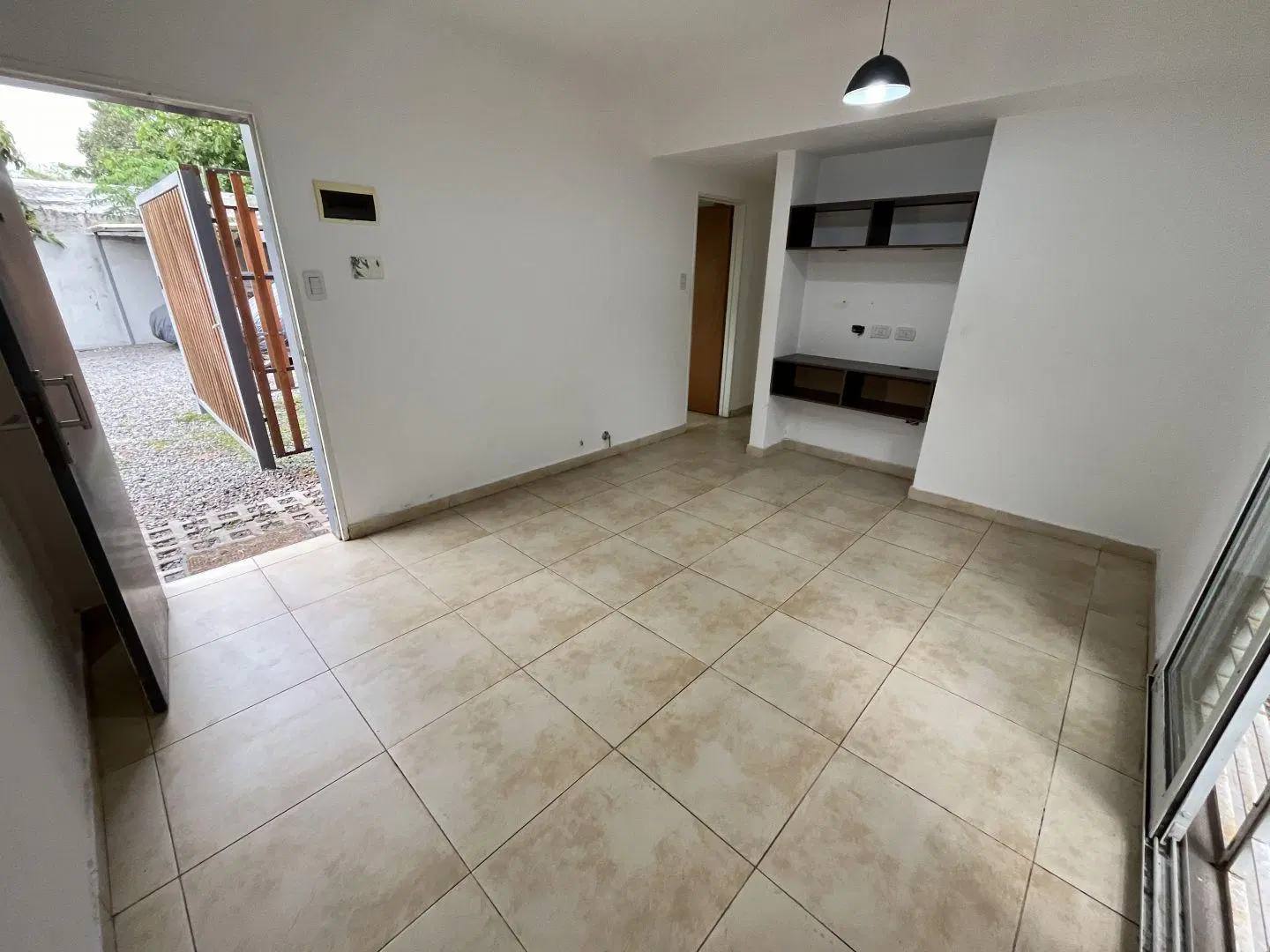 Departamento 2 ambientes. | Coornelio Saavedra al 300 3