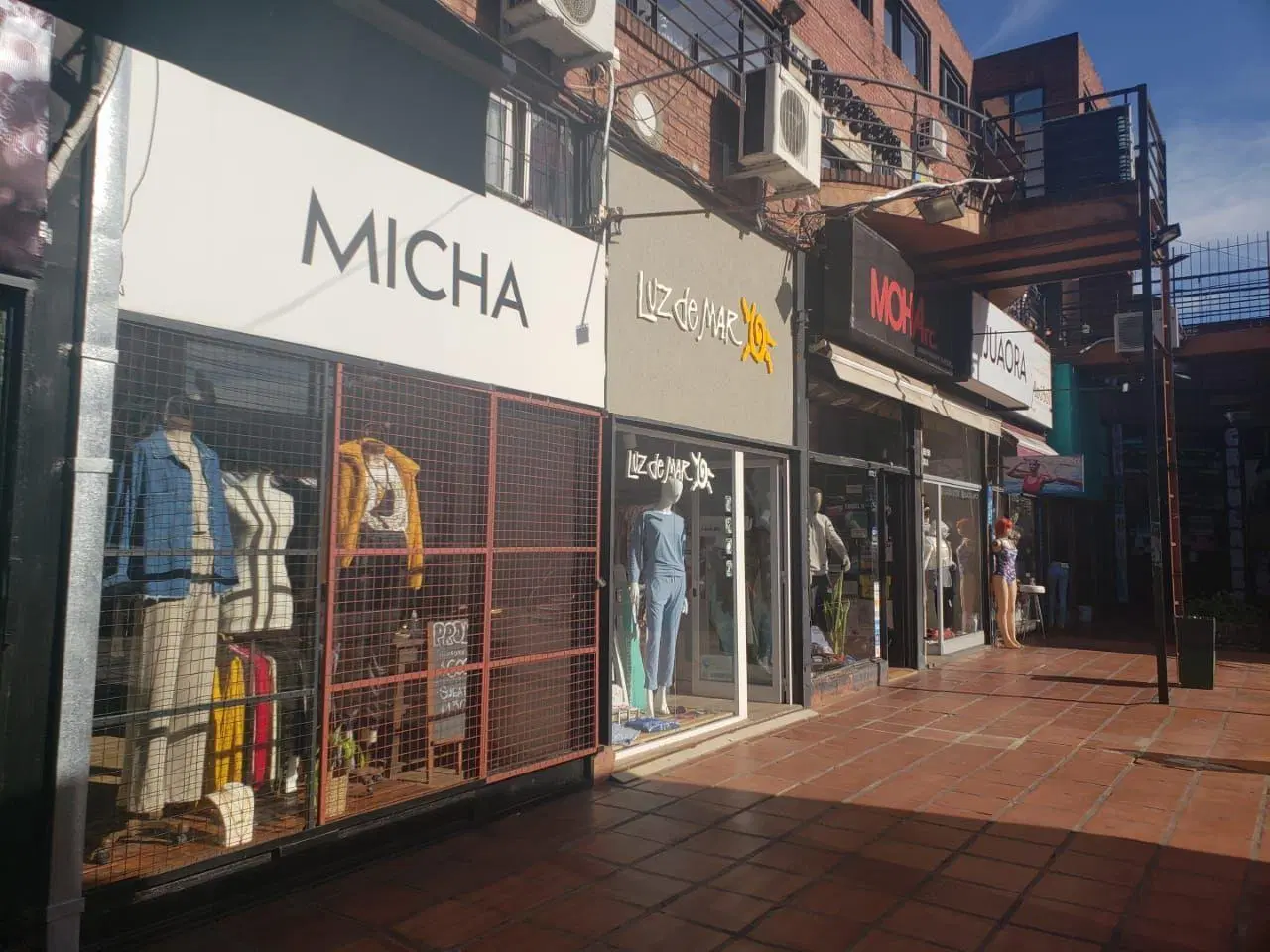 Local . | Paunero esquina Belgrano 1