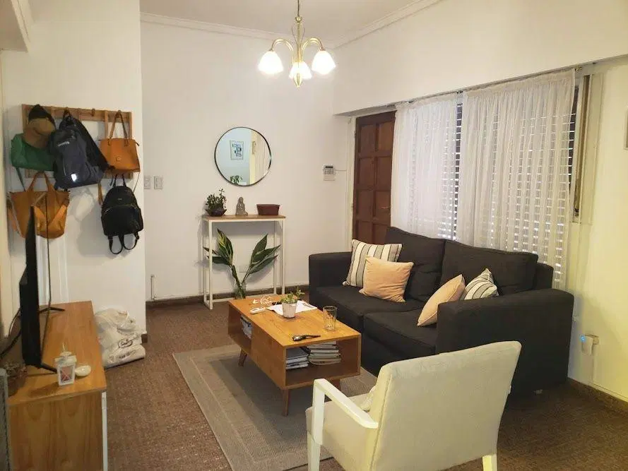 Casa 6 ambientes. | Los Calchaquies al 1200 1