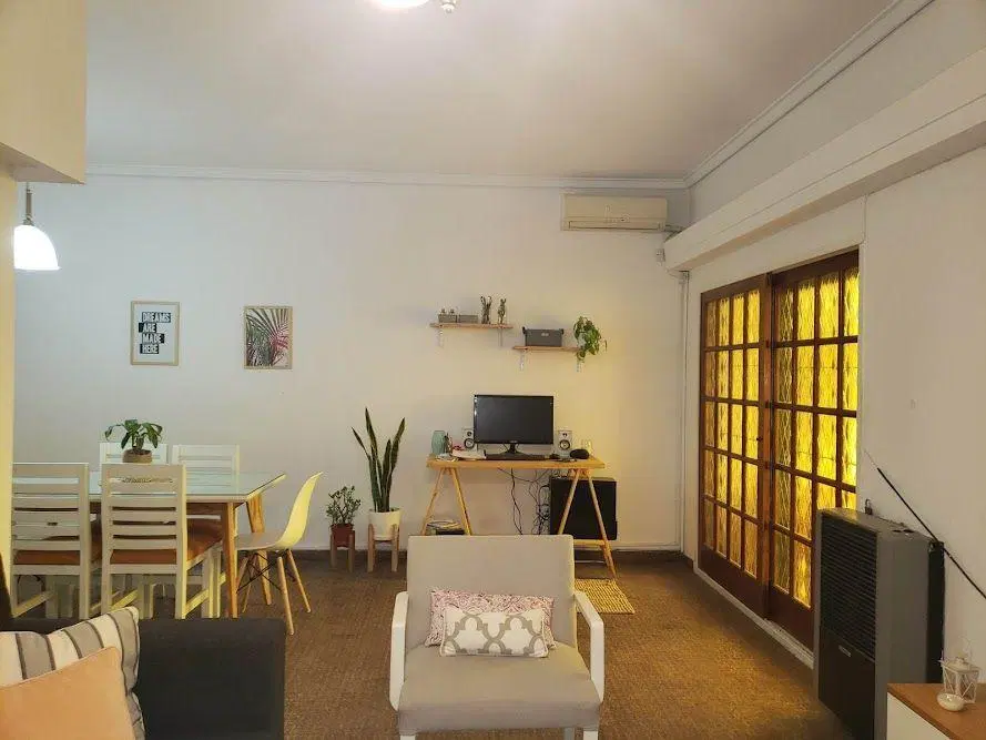 Casa 6 ambientes. | Los Calchaquies al 1200 2