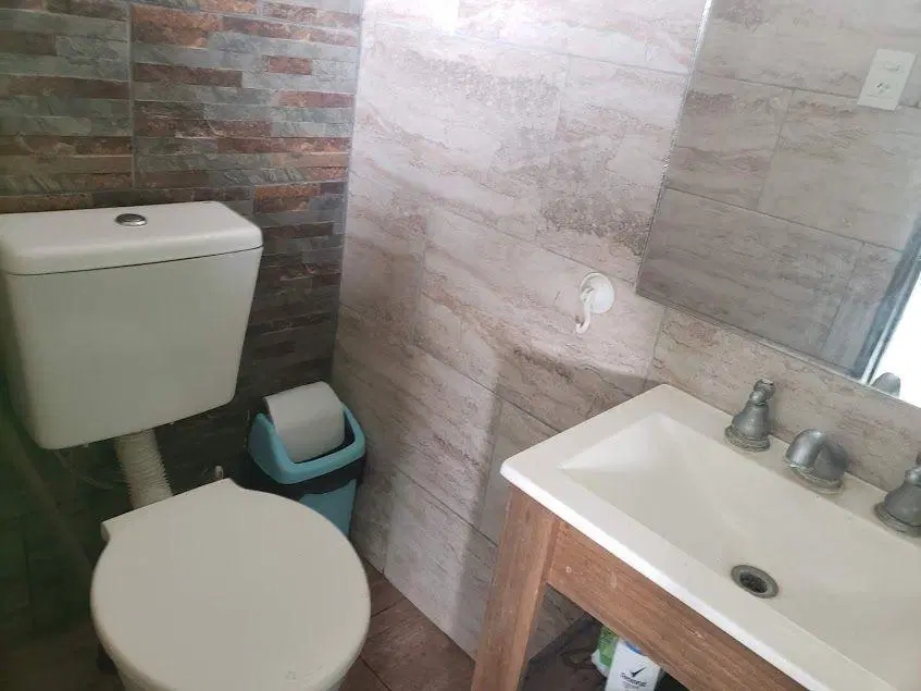Casa 5 ambientes. | Lourdes al 4400 2