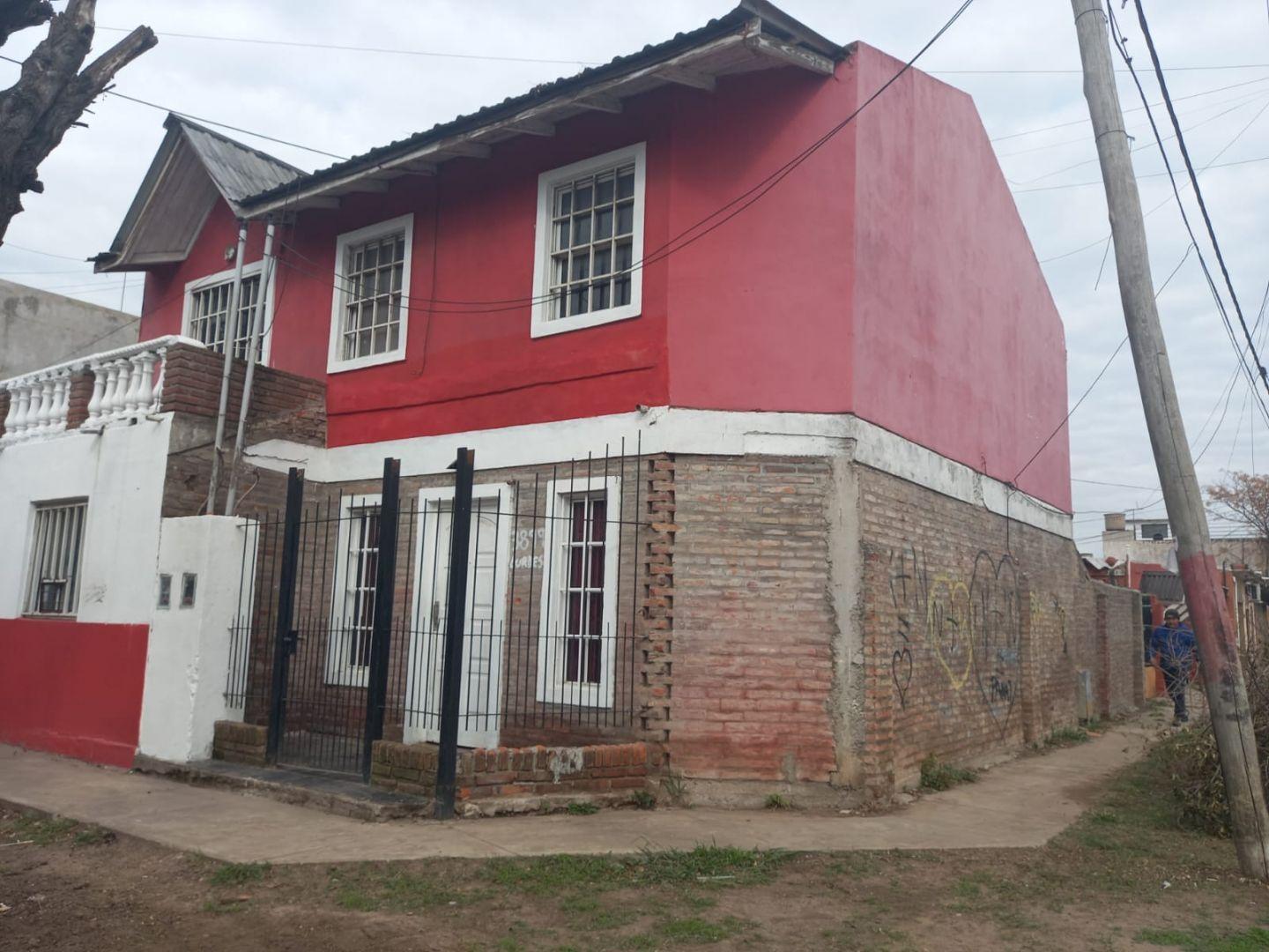 Casa 7 ambientes o mas. | Lourdes al 3800