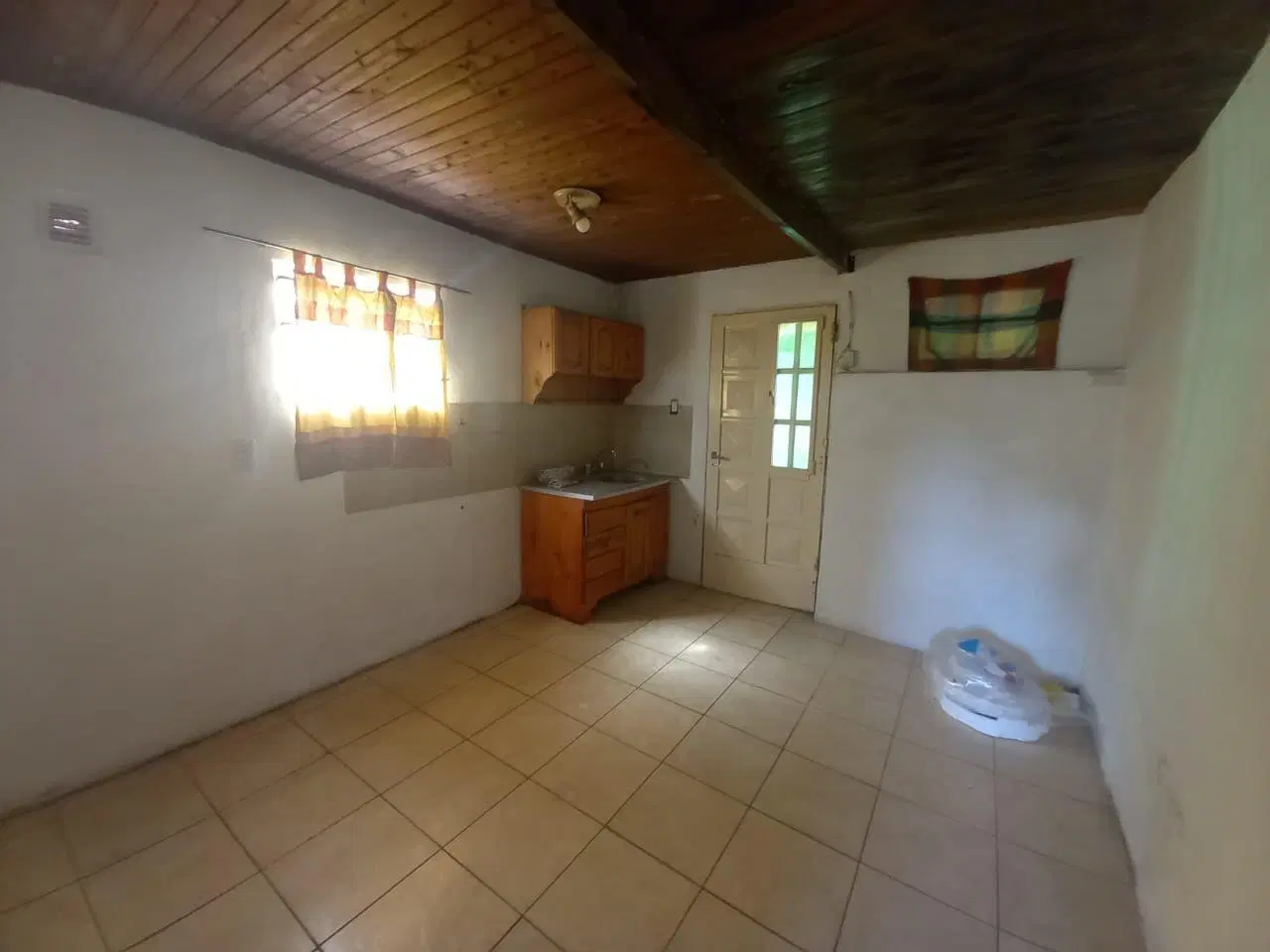 Casa 7 ambientes o mas. | Lourdes al 3800 3