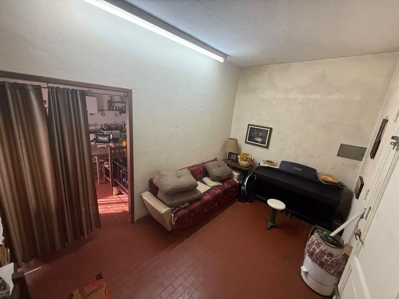 Casa 3 ambientes. | Av. Francia al 500 4